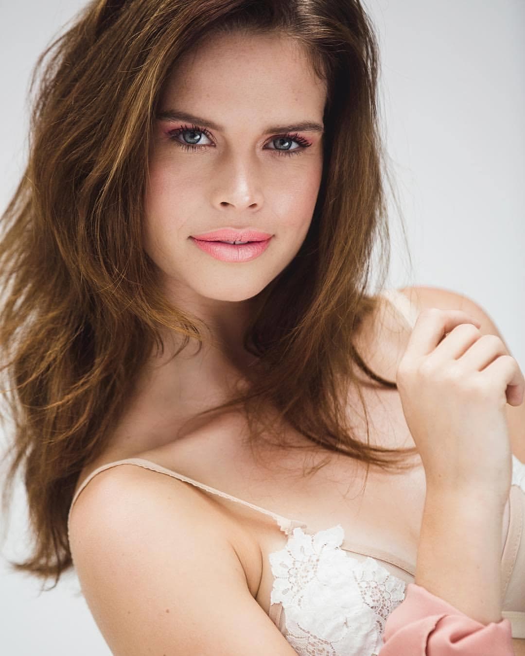 Nicky Opheij (Nicky Ophey) Miss Universe Netherlands 2017 (Photo Credit: Miss Universe/FaceBook Official)