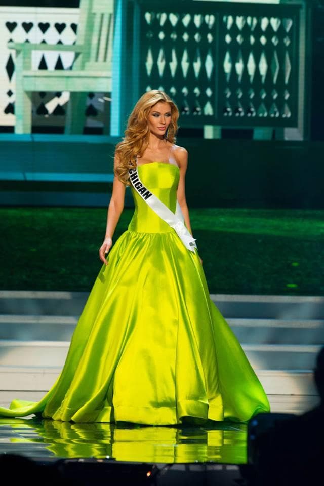 Rashontae Wawrzyniak representing Michigan at Miss USA 2015