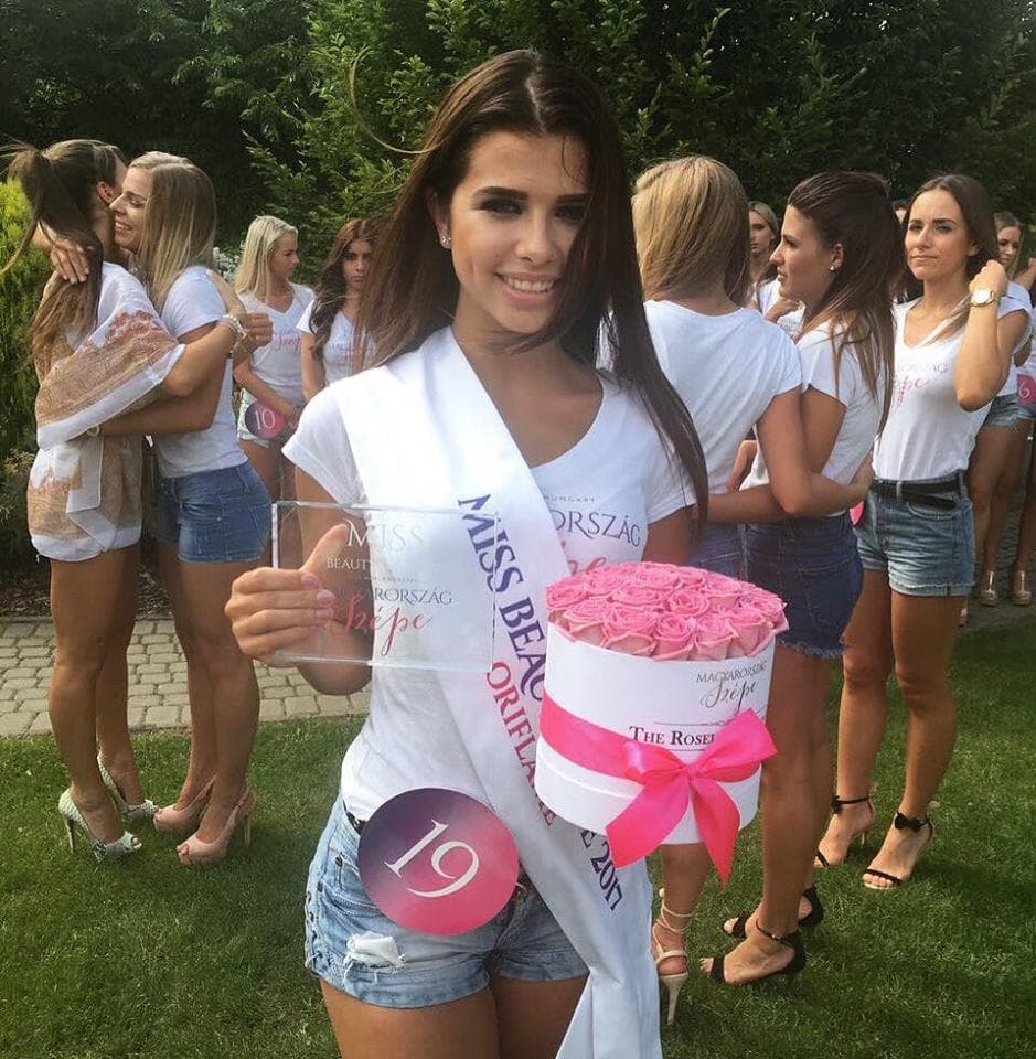 Viktória Viczián awarded the title of Miss Beautiful Face 2017 in Miss World Hungary 2017 (Photo Courtesy: Magyarország Szépe Official)
