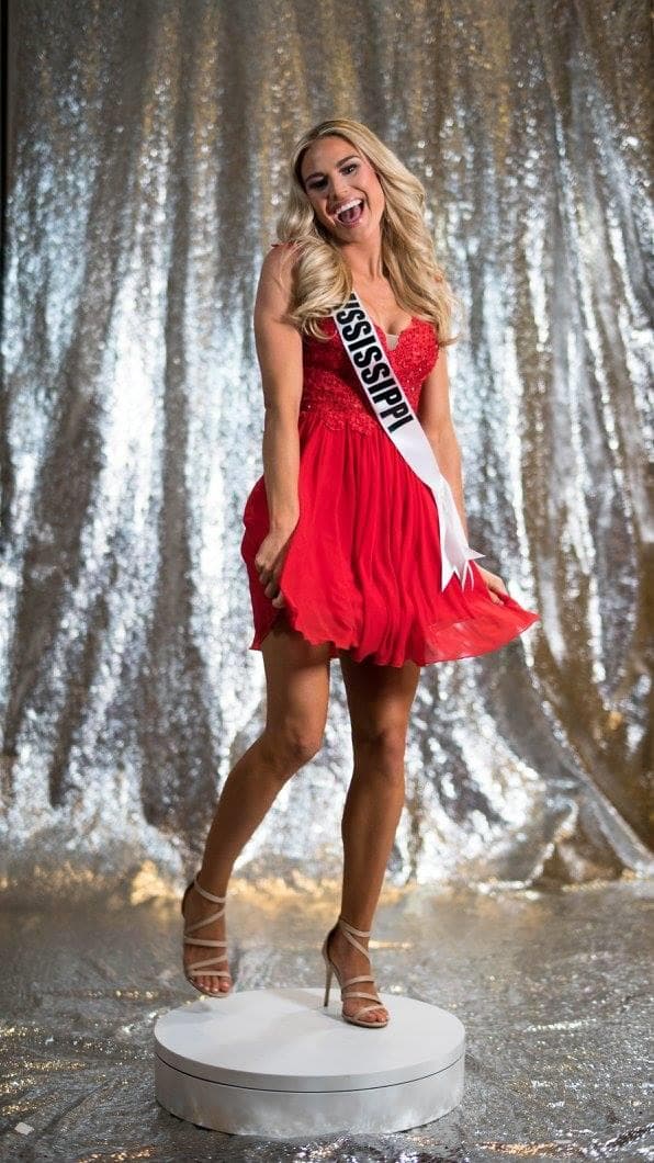 Ashley Hamby Miss Mississippi USA 2017 Official Photoshoot (Photo Credit: Miss USA Facebook Official)