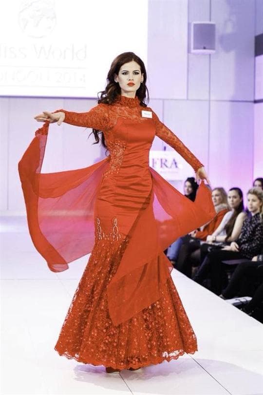 Carina Tyrrell (England) Miss World 2014 (Courtesy: Official Facebook page)