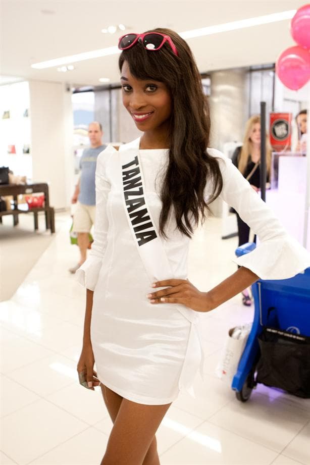 Carolyn Bernard Miss Universe Tanzania 2014 at Chinese Laundry Shoes Meet