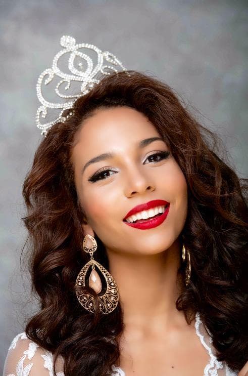 Berth Elouga contestant from Portugal for Miss Earth 2015