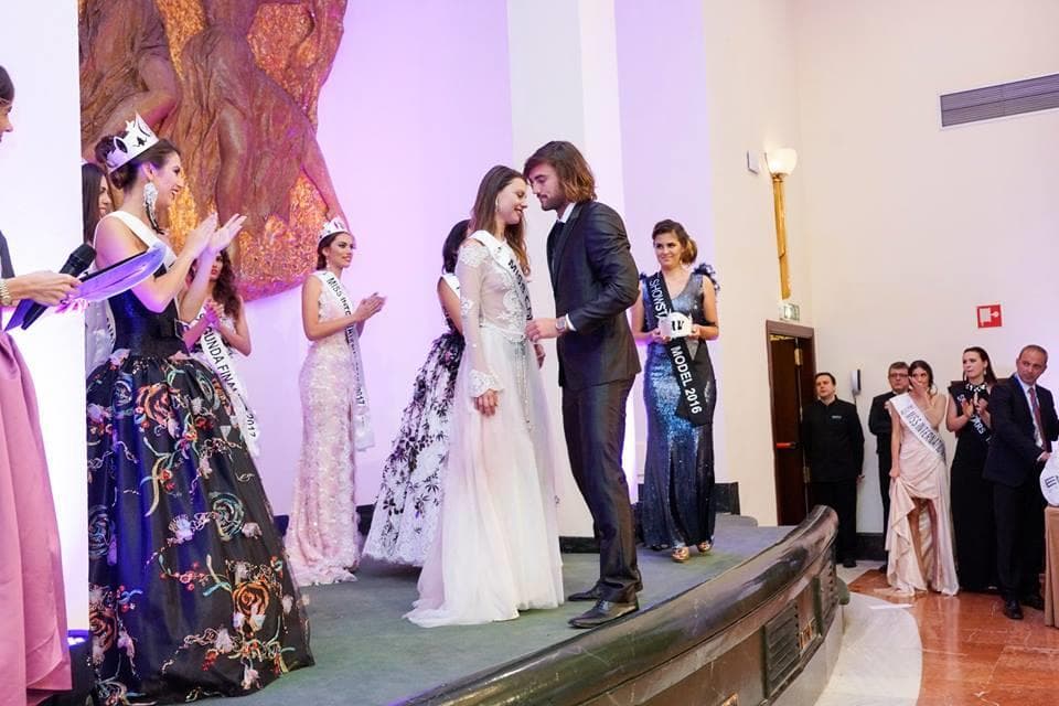 Noemi Sartal Loira Crowned Showstars Spain 2017 (Photo Credit: Facebook Official)