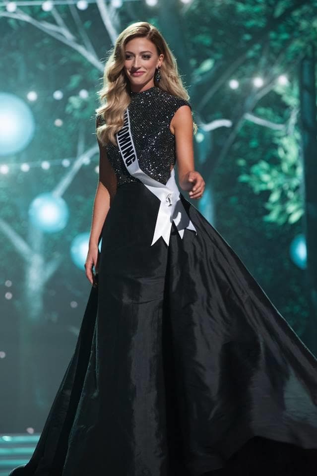Mikaela Shaw Miss Wyoming USA 2017 during Preliminary Evening Gown Competition (Photo Credit: Miss USA Facebook Official)
