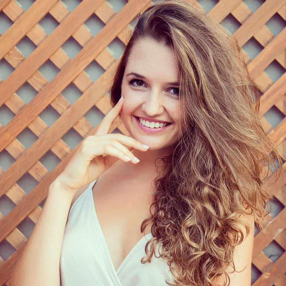 Victoria Morcillo Contestant Showstars Spain 2017 Photoshoot (Photo Credit: Facebook Official)