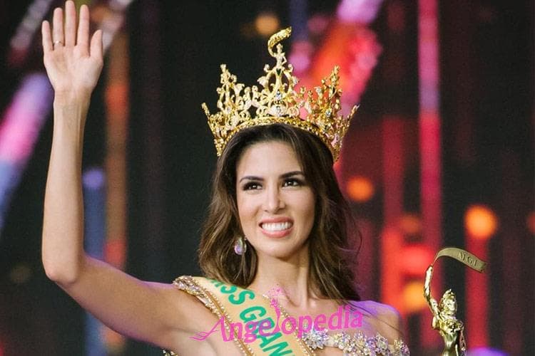 Miss Grand International 2017 Maria Jose Lora from Peru