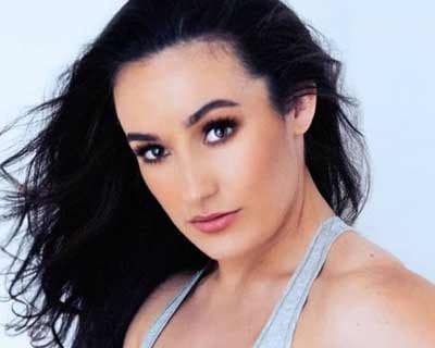 Sarah Davies: A pageant queen and weightlifter combining passions to break stereotypes