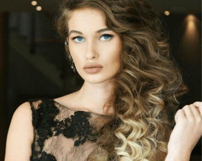Megi Luka crowned Miss Universe Albania 2015