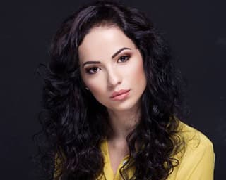 Bianca Fanu, a medical student, crowned Miss World Romania 2014