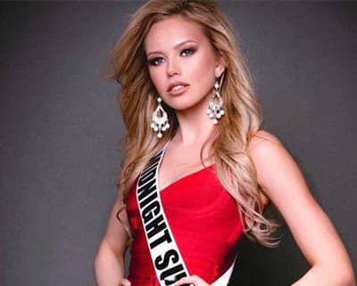 Katrín Lea Elenudóttir crowned Miss Universe Iceland 2018