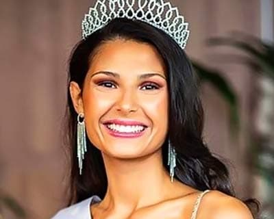 Leïla Veslard crowned Miss Aquitaine 2020 for Miss France 2021