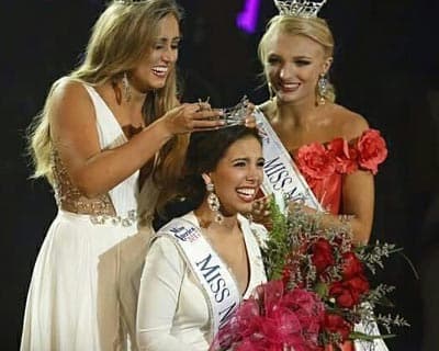 Victoria Huggins crowned as Miss North Carolina 2017 for Miss America 2018