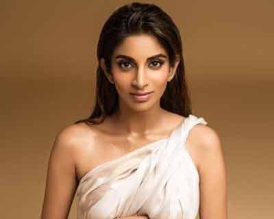 Former pageant queen Sahithya Jagannathan blessed with fraternal twins