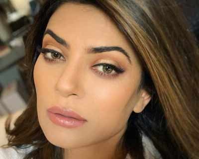 Former Miss Universe Sushmita Sen announces her comeback in the films