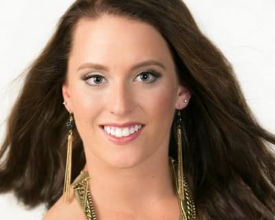 Meredith Winnefeld crowned as Miss Colorado 2017 for Miss America 2018
