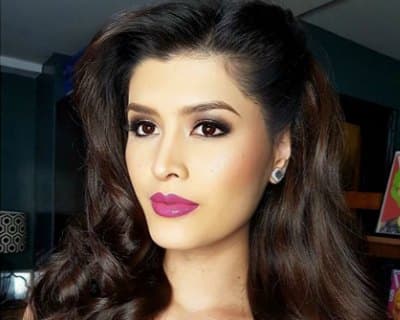 Mariel de Leon is the leading lady of Coco Martin for "Ang Panday”