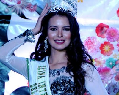Sugheidy Willie from Mexico crowned Reinado Internacional del Tropico 2016