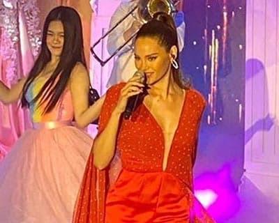 Miss Universe 2018 Catriona Gray is now a host!