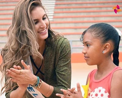 32 Finalists of Miss World Mexico Spent Time with Children