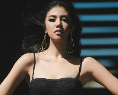 Ariska Putri Pertiwi slays this Swimsuit Photoshoot with her bold avatar