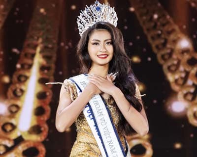 Bùi Thị Xuân Hạnh crowned Miss Cosmo Vietnam 2023