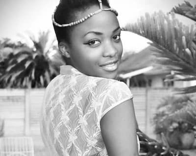 Newly crowned Miss World Zimbabwe 2015, Annie Grace Mutambu robbed