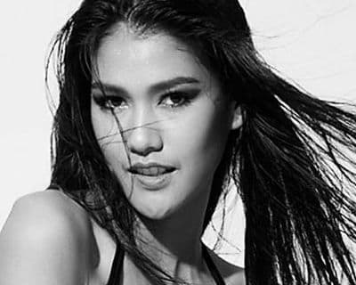 Aniporn Chalermburanawong crowned Miss Universe Thailand 2015