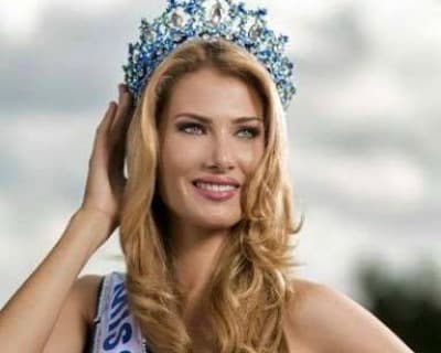 Mireia Royo from Spain Crowned Miss World 2015