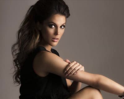 Iris Mittenaere of France crowned as Miss Universe 2016