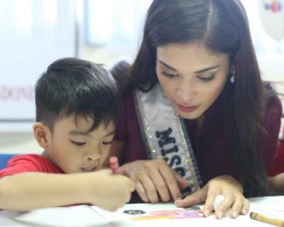 Miss Universe 2016 candidates meet cleft lip and palate patients