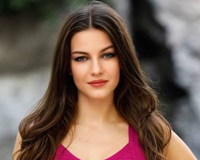 Miss Global Charity Queen 2018 Nikola Hatráková