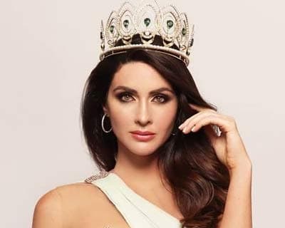All about Miss Universe Puerto Rico 2020 Estefanía Soto