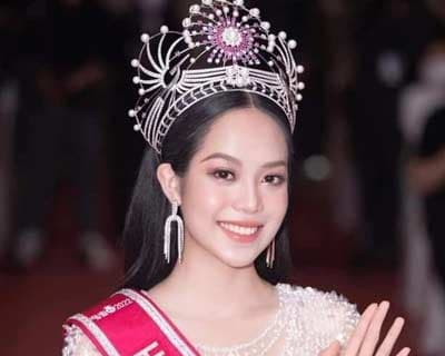 Huỳnh Thị Thanh Thủy crowned Miss Vietnam 2022