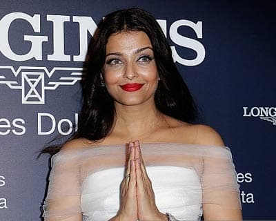 Timeless Beauty - Aishwarya Rai steals the show at Longines DolceVita launch