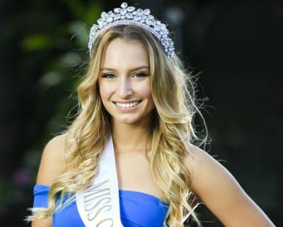 Claire Parker’s first visit as Miss Grand International 2015 to Syria
