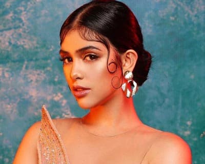 Joy Barcoma dazzles her way to Miss World Philippines 2020/2021 panel screening