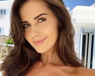 Rebecca Portugall for Miss Universe Australia 2020 crown?
