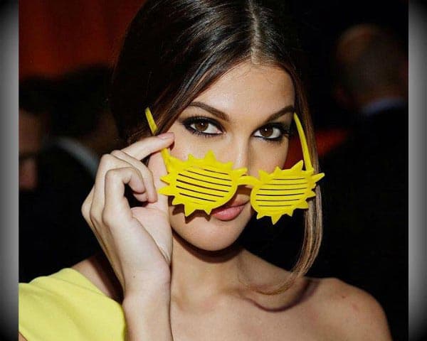 Have a look at Iris Mittenaere’s two new pretty roommates