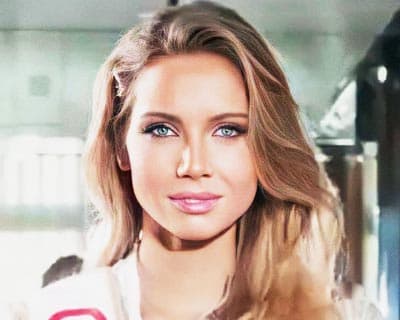 All about Miss France 2021 Amandine Petit