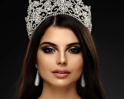 Andreea Coman crowned Miss International Romania 2019