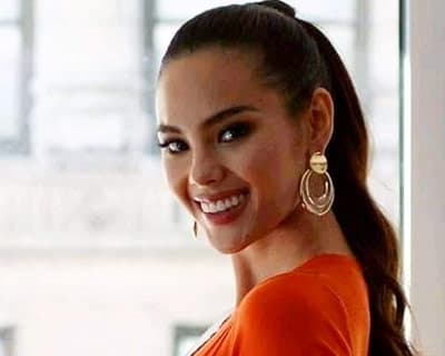 Miss Universe 2018 Catriona Gray wears Filipino Flag colours during the USA Media Tour