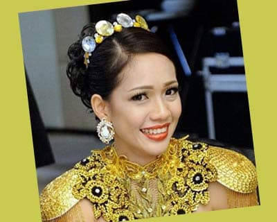 Laura Simon for Miss Universe Malaysia 2017 – Know more about the beauty
