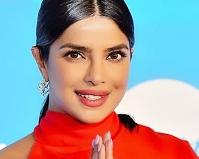 Former Miss World Priyanka Chopra provides 10,000 pair of Crocs to the front liners in the United States and India