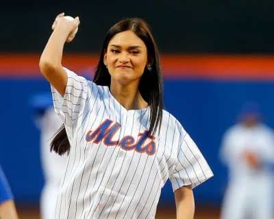 Pia Wurtzbach took pitching lessons from Noah Syndergaard
