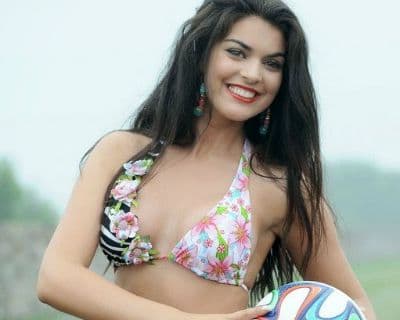Rafaela Pardete crowned Miss World Portugal 2015