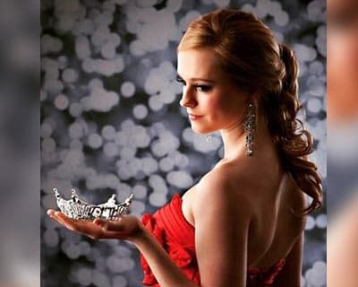 Sarah Clapper crowned as Miss Ohio 2017 for Miss America 2018