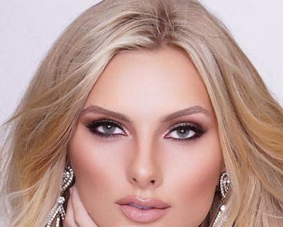 Savannah Wix crowned Miss Arizona USA 2019 for Miss USA 2019