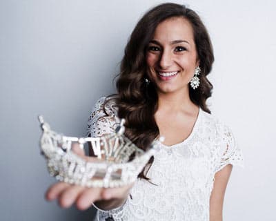 Meghan Sinisi Crowned Miss Syracuse 2016
