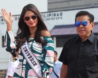 Miss Universe 2016 contestants visit Philippine Navy headquarters